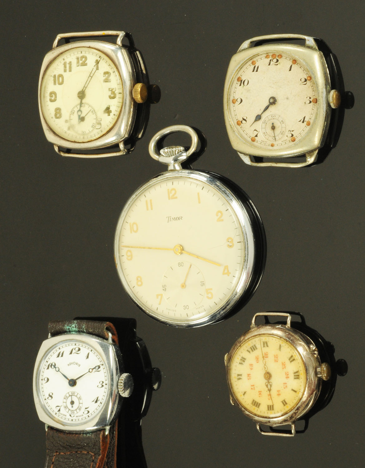 Three gentleman's mechanical wristwatches, to include a Novoris,