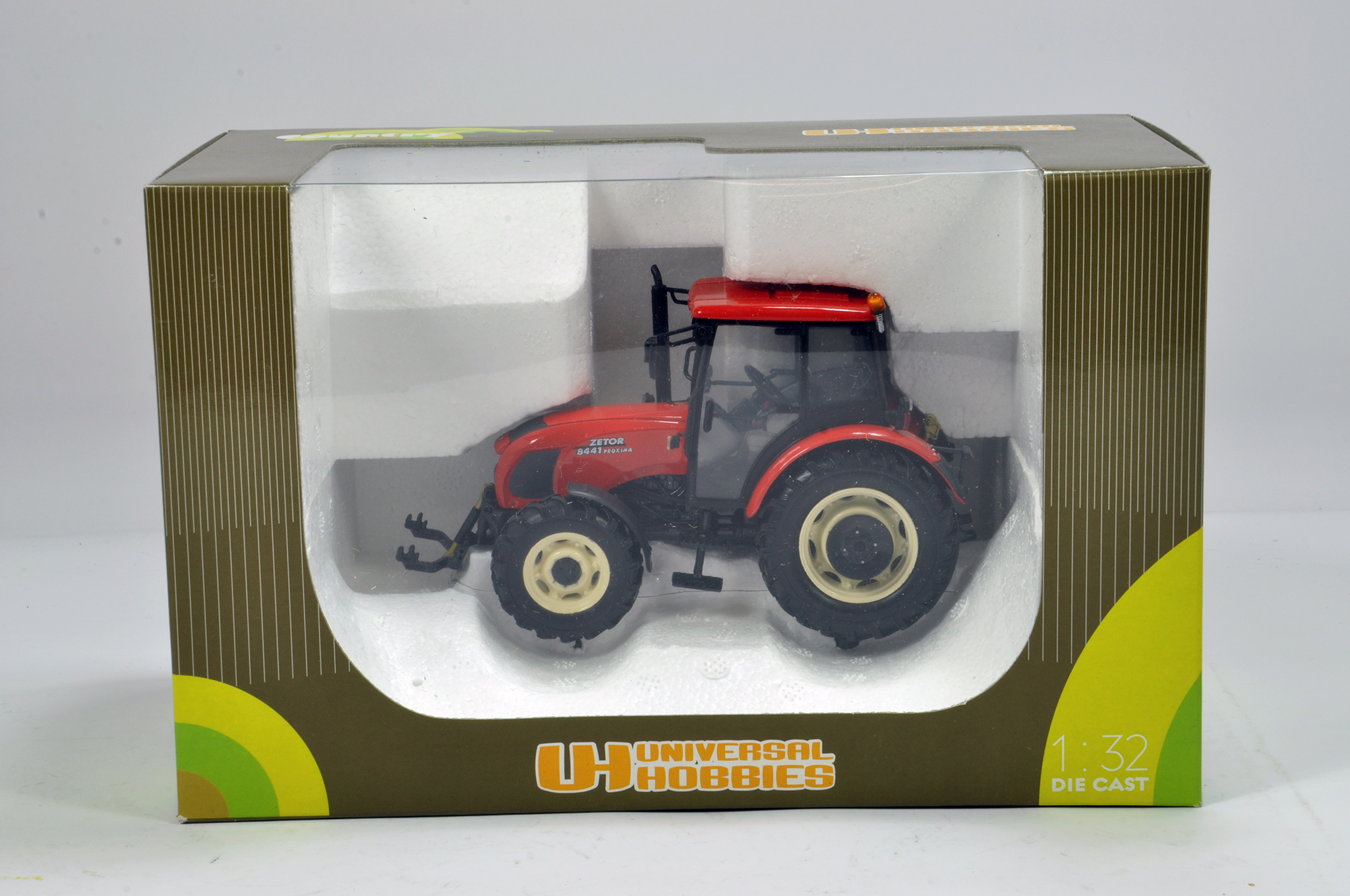 Universal Hobbies 1/32 Zetor 8441 Tractor. M in Box.