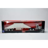 New Ray 1/32 Peterbilt 379 Tractor and Trailer Set. E in Box.