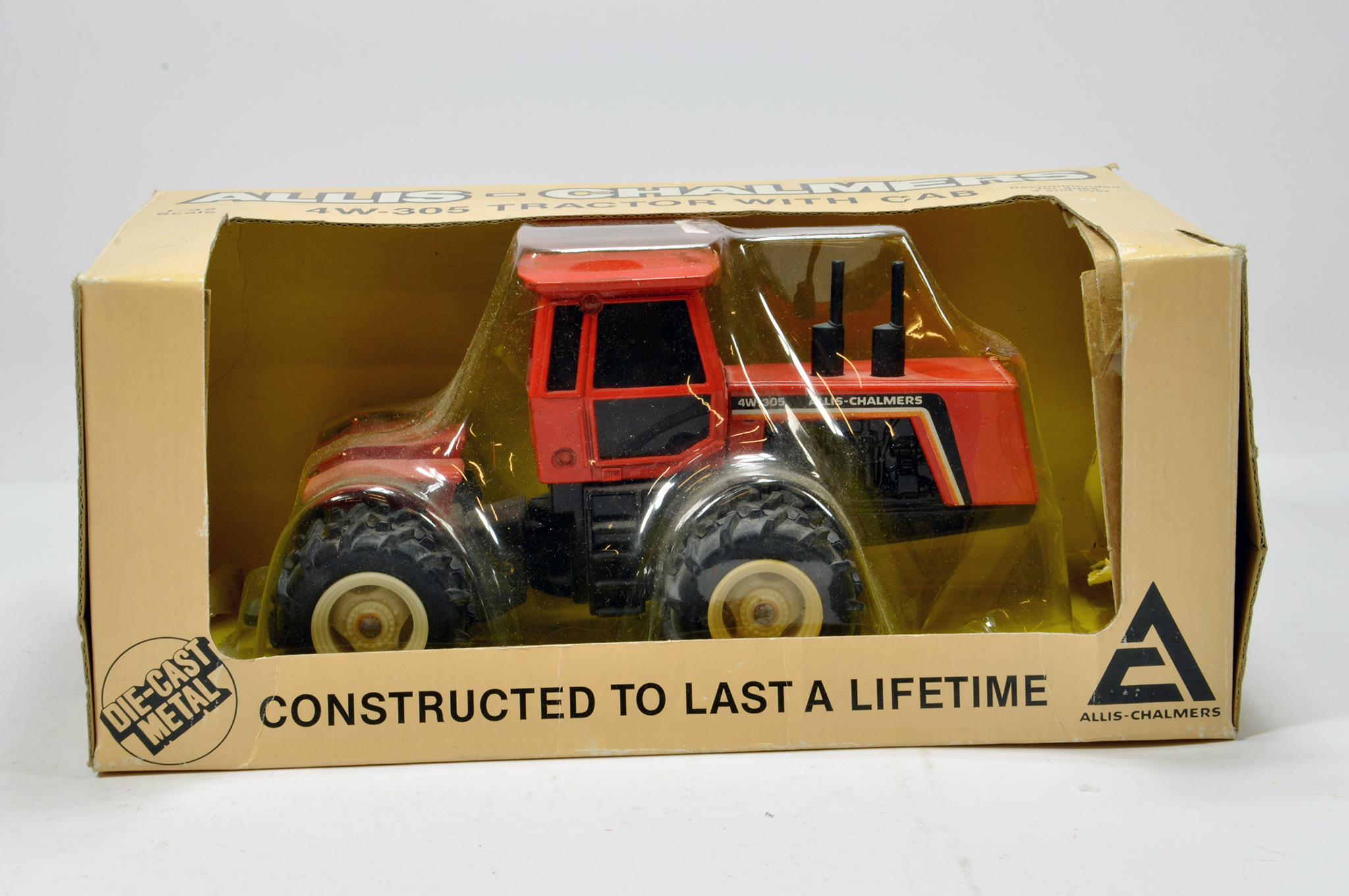 Ertl 1/32 Allis Chalmers 4W-305 Tractor. NM to M in Box.