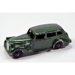 Dinky No. 39a Packard with dark green body, black smooth hubs and tyres plus a wondeful silver base.