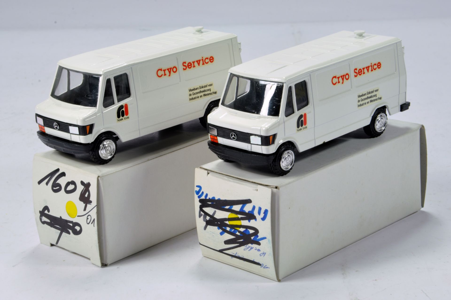 Conrad 1/50 Construction Diecast No. 1604 Mercedes Benz 307D Service Vans. Cryo Service. Scarce