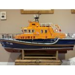 Speedline Severn 1/12 scale model of a RNLI Tobermory 17 39 . Approx 57 inch length,18 inch wide, 37
