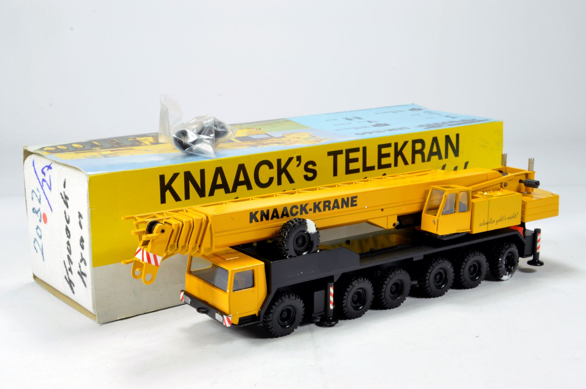 Conrad 1/50 Construction Diecast No. 2082 Liebherr LTM 1160 Mobile Crane. Knaack's Telekran.