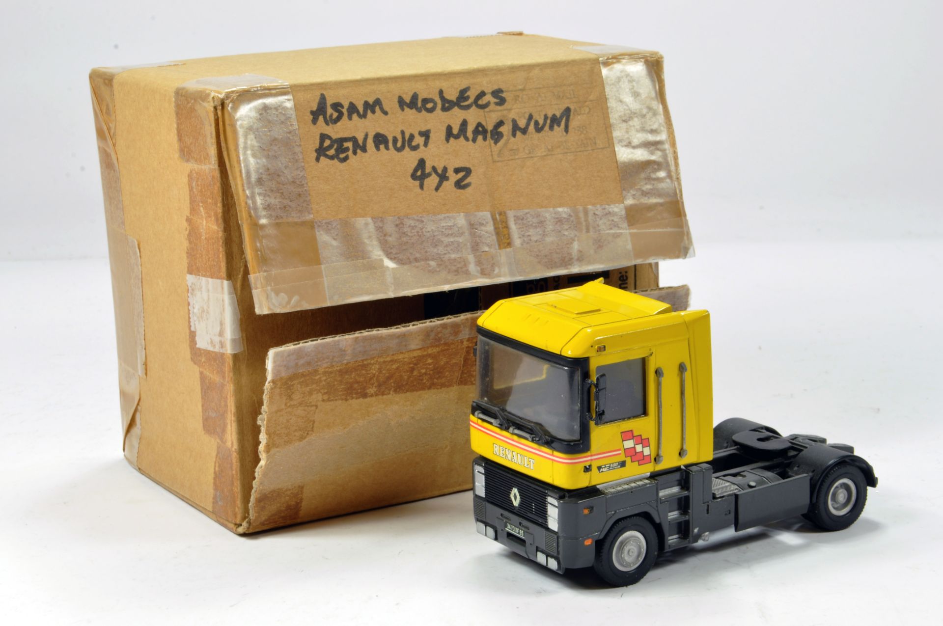 Alan Smith Auto Models (ASAM) 1/48 White Metal Renault Magnum 4X2 Truck. Wondeful rare model.