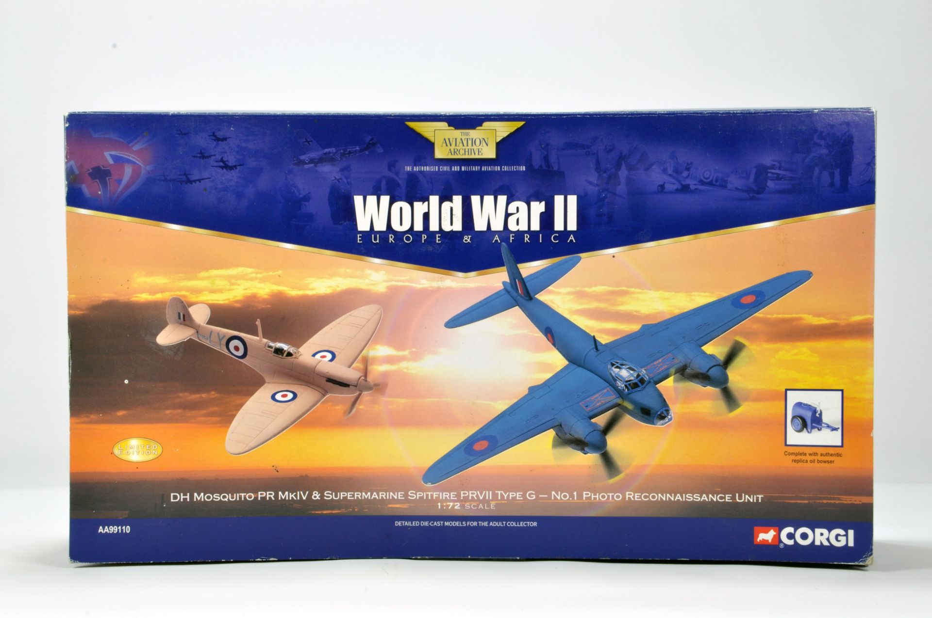 Corgi 1/72 Diecast Aircraft Aviation Archive No. AA99110 DH Mosquito MKIV plus Spitfire