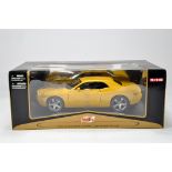 Maisto 1/18 Dodge Challenger. E in Box.