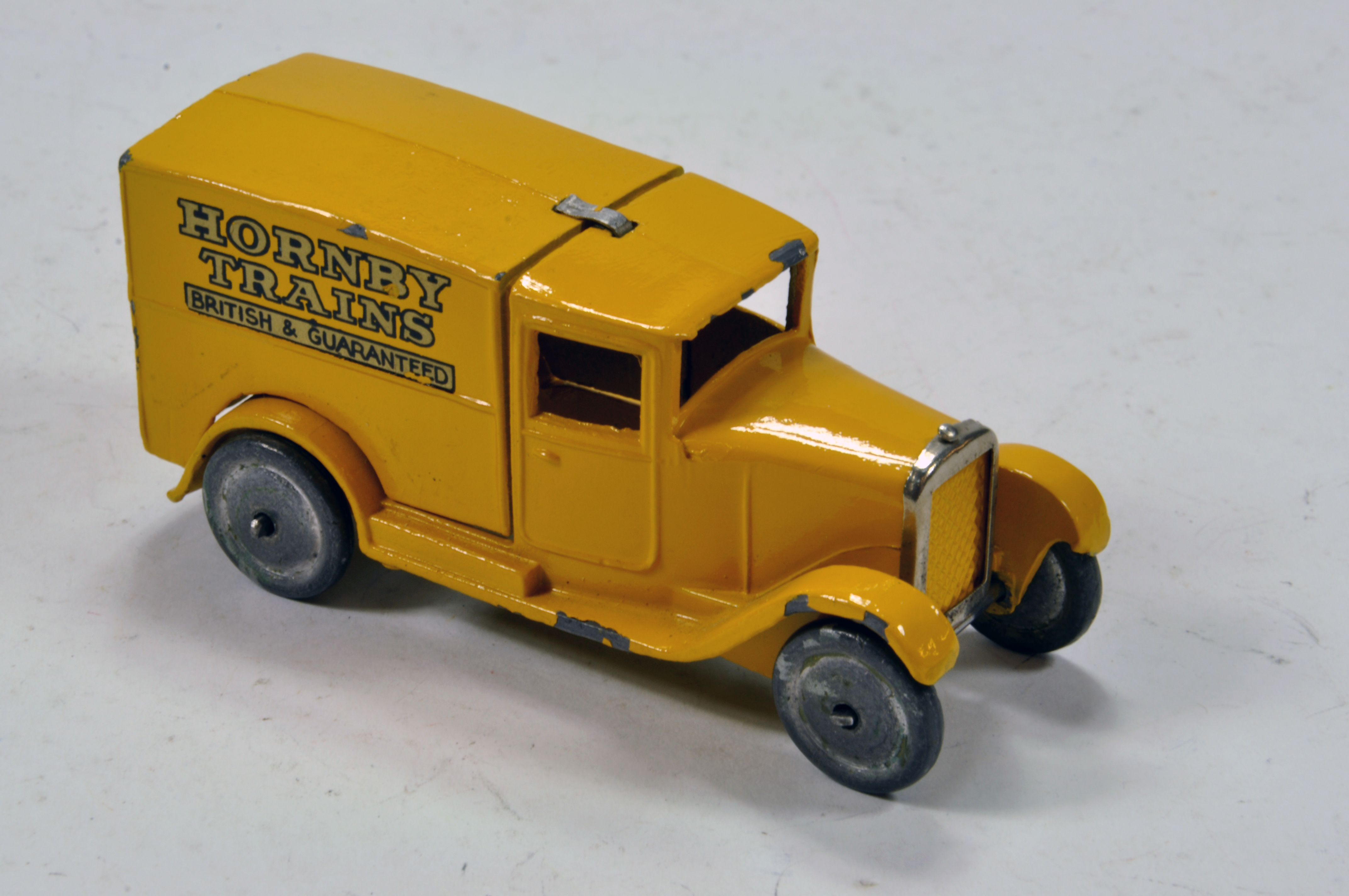 Dinky No. 28A Pre-war Delivery Van Hornby Trains. Yellow with gold lettering with black outline - Image 5 of 6