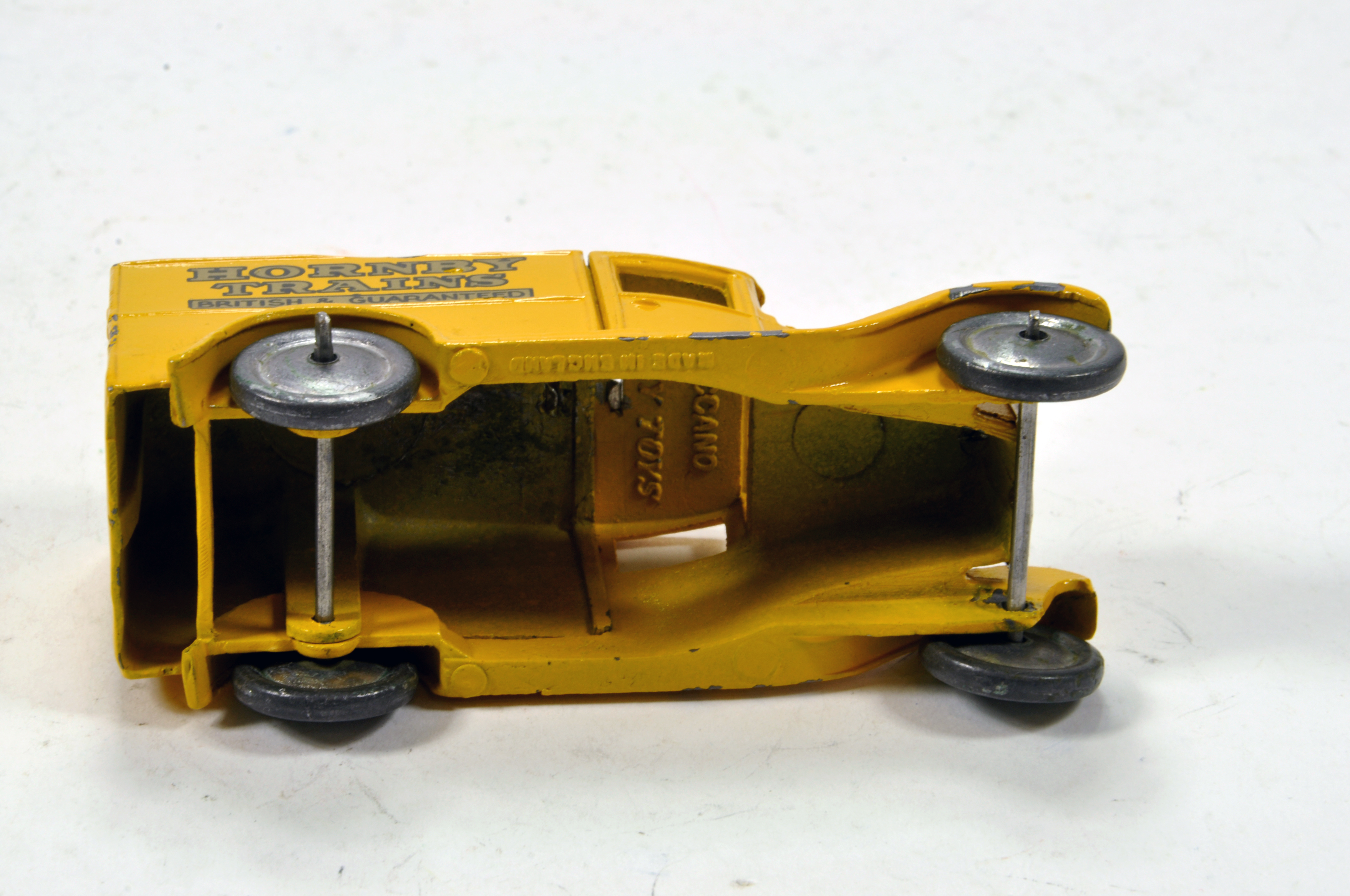 Dinky No. 28A Pre-war Delivery Van Hornby Trains. Yellow with gold lettering with black outline - Image 6 of 6