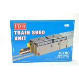 Peco OO Gauge Train Shed Unit. NM in Box.