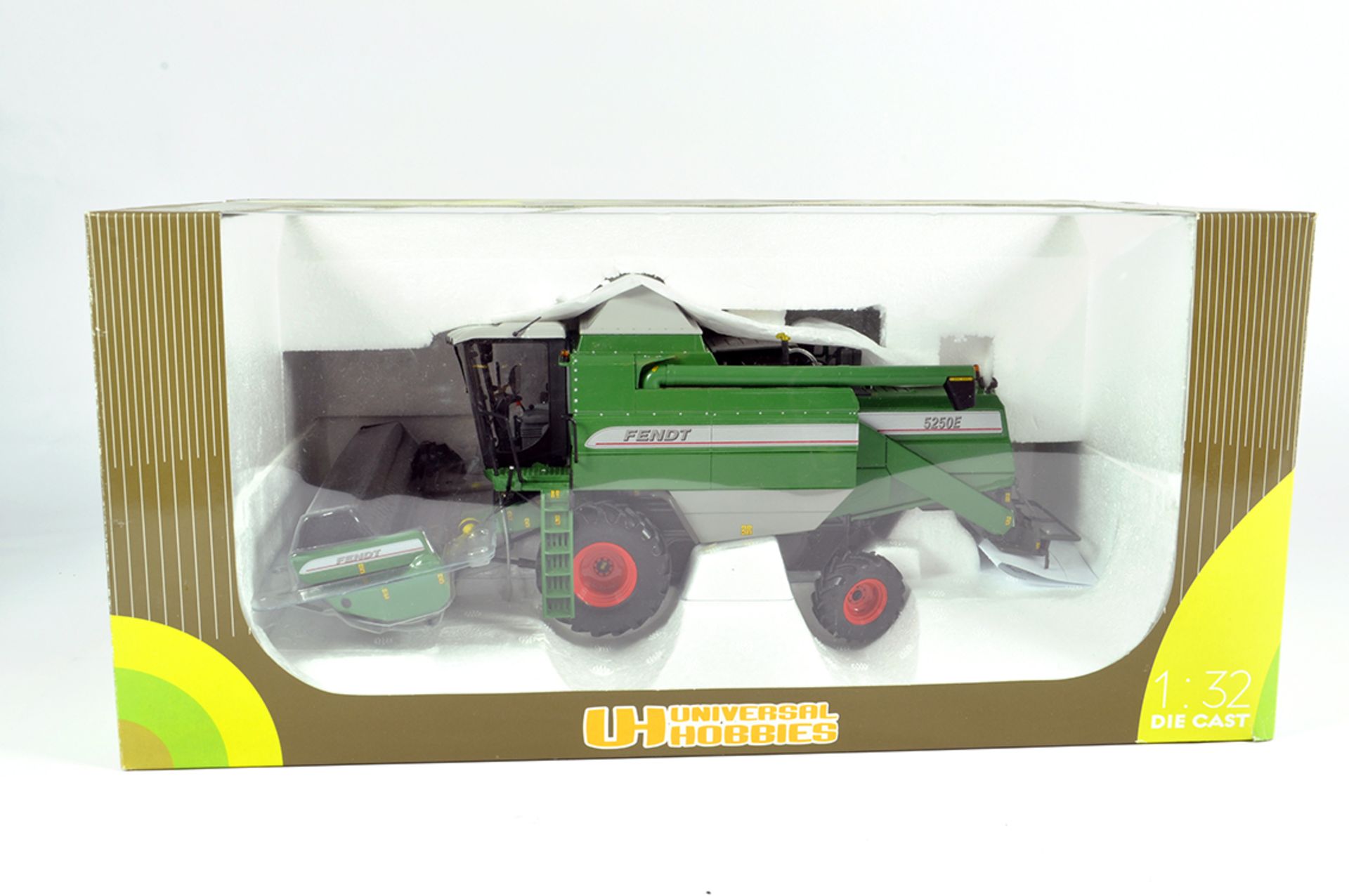 Universal Hobbies 1/32 Farm Model Comprising Fendt 5250E Combine. NM with Box.