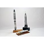 Trio of Space related Resin Built models comprising Anigrand Soviet Star Wars Polyus Satellite, US