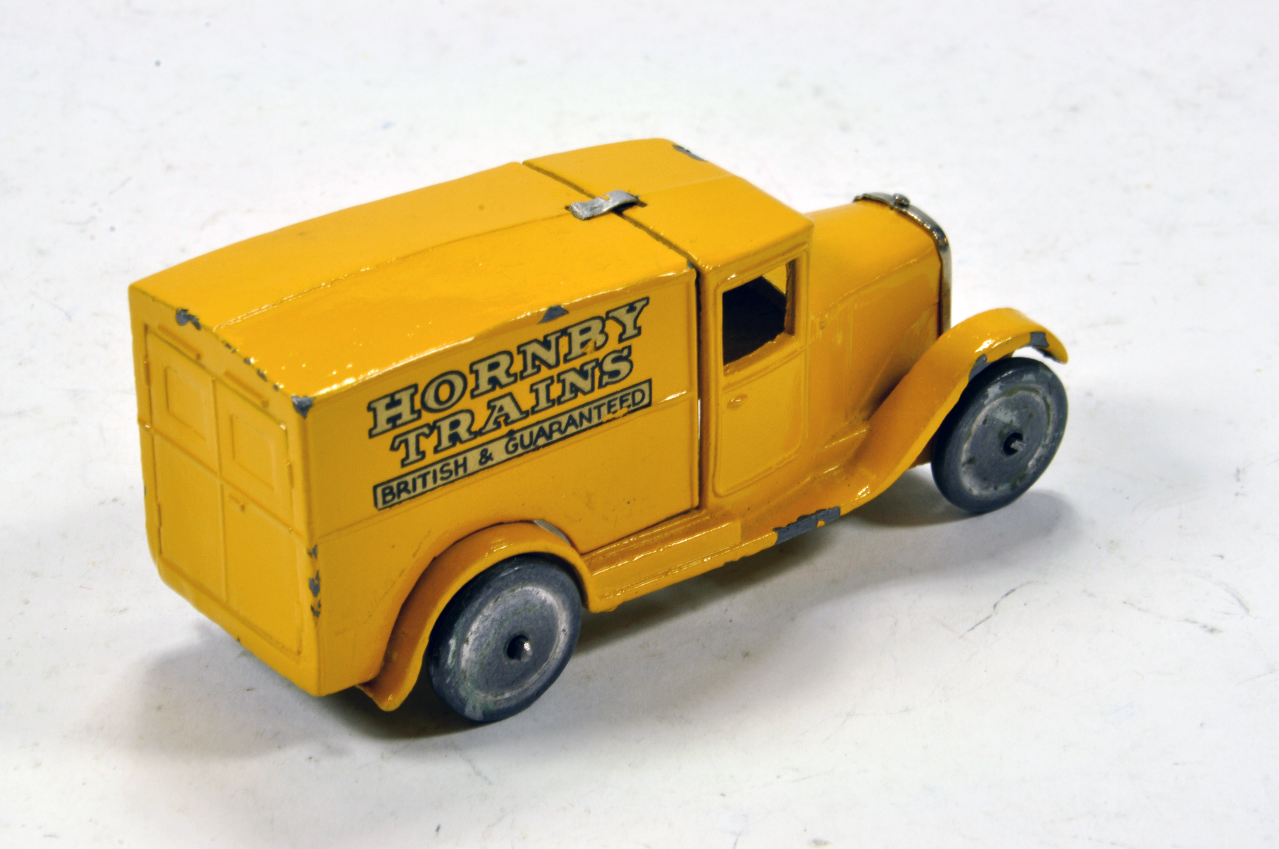 Dinky No. 28A Pre-war Delivery Van Hornby Trains. Yellow with gold lettering with black outline - Image 4 of 6