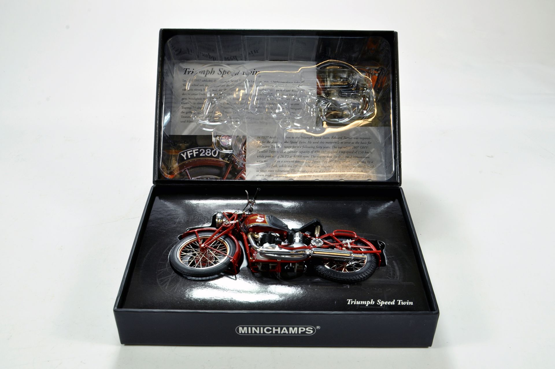 Scarce, Limited and very Exclusive Minichamps 1/12 Triumph 1939 Speed Twin Motorcycle. NM in Box.