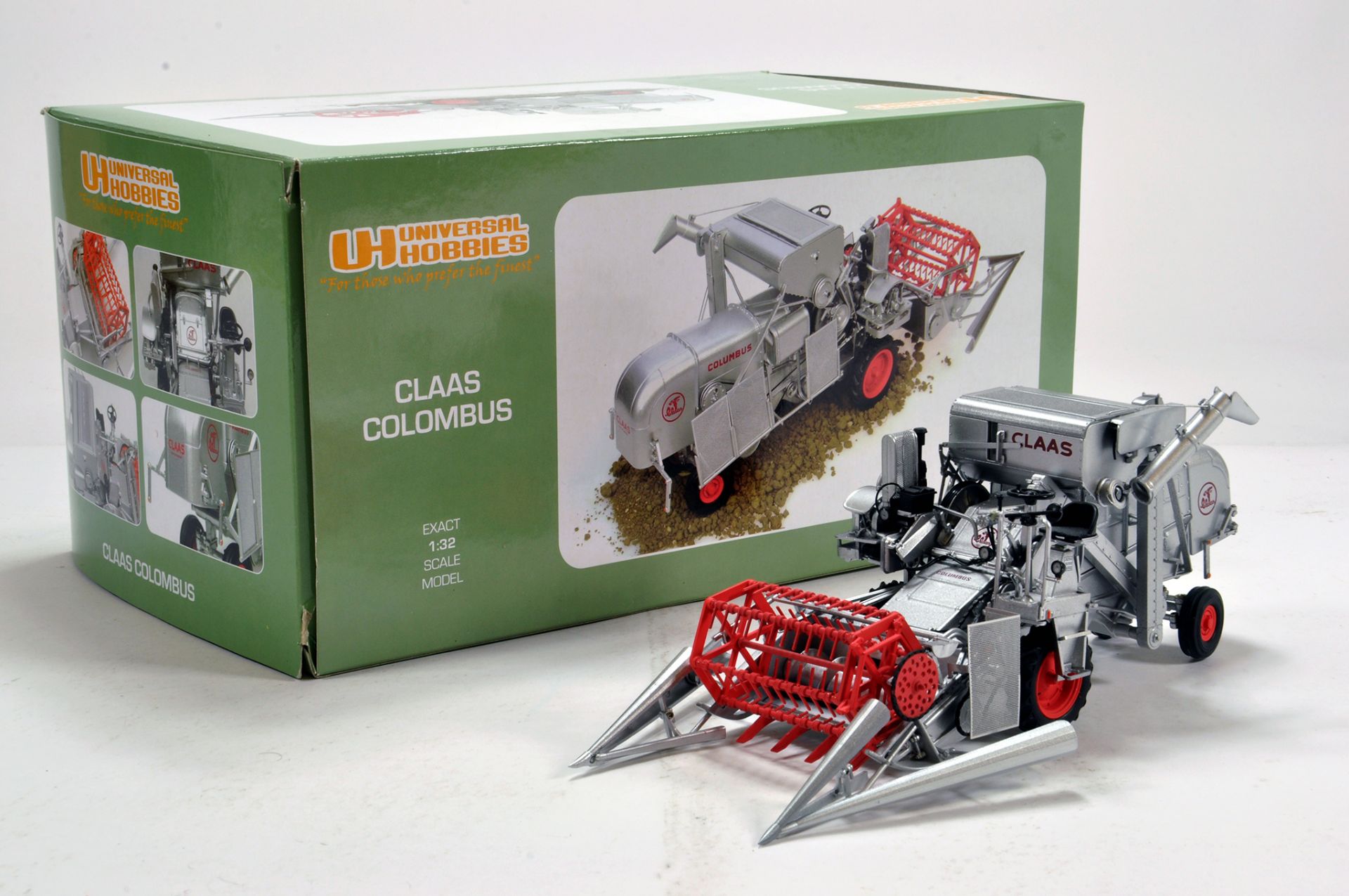 Universal Hobbies 1/32 diecast issue comprising Claas Columbus Combine. VG to E in Box.