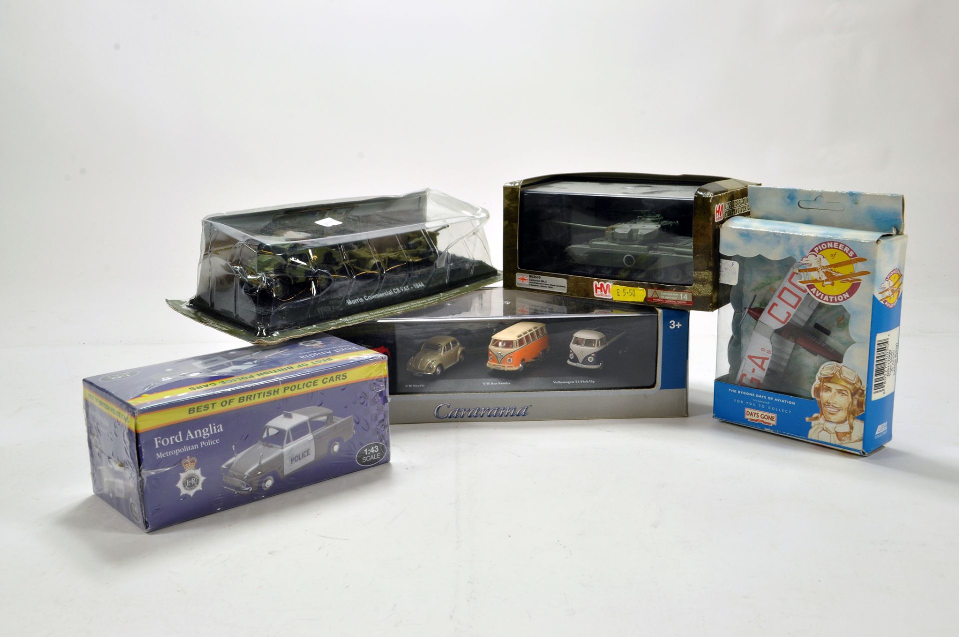 Assorted diecast issues comprising Military, Commercial and Aircraft models. NM to M in Boxes. (5)