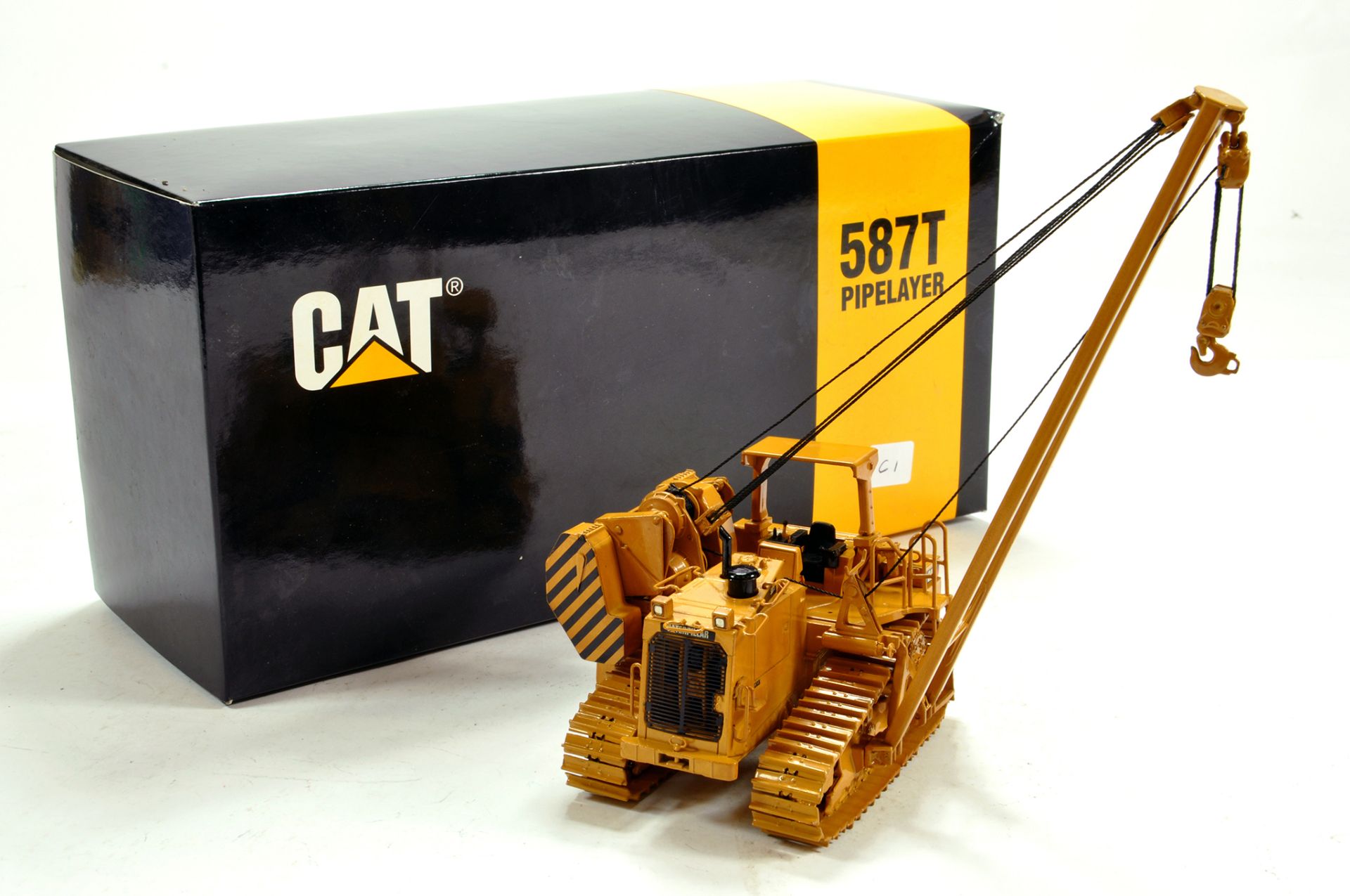 Classic Construction Models CCM 1/48 Construction issue comprising CAT 587T Pipelayer. Special