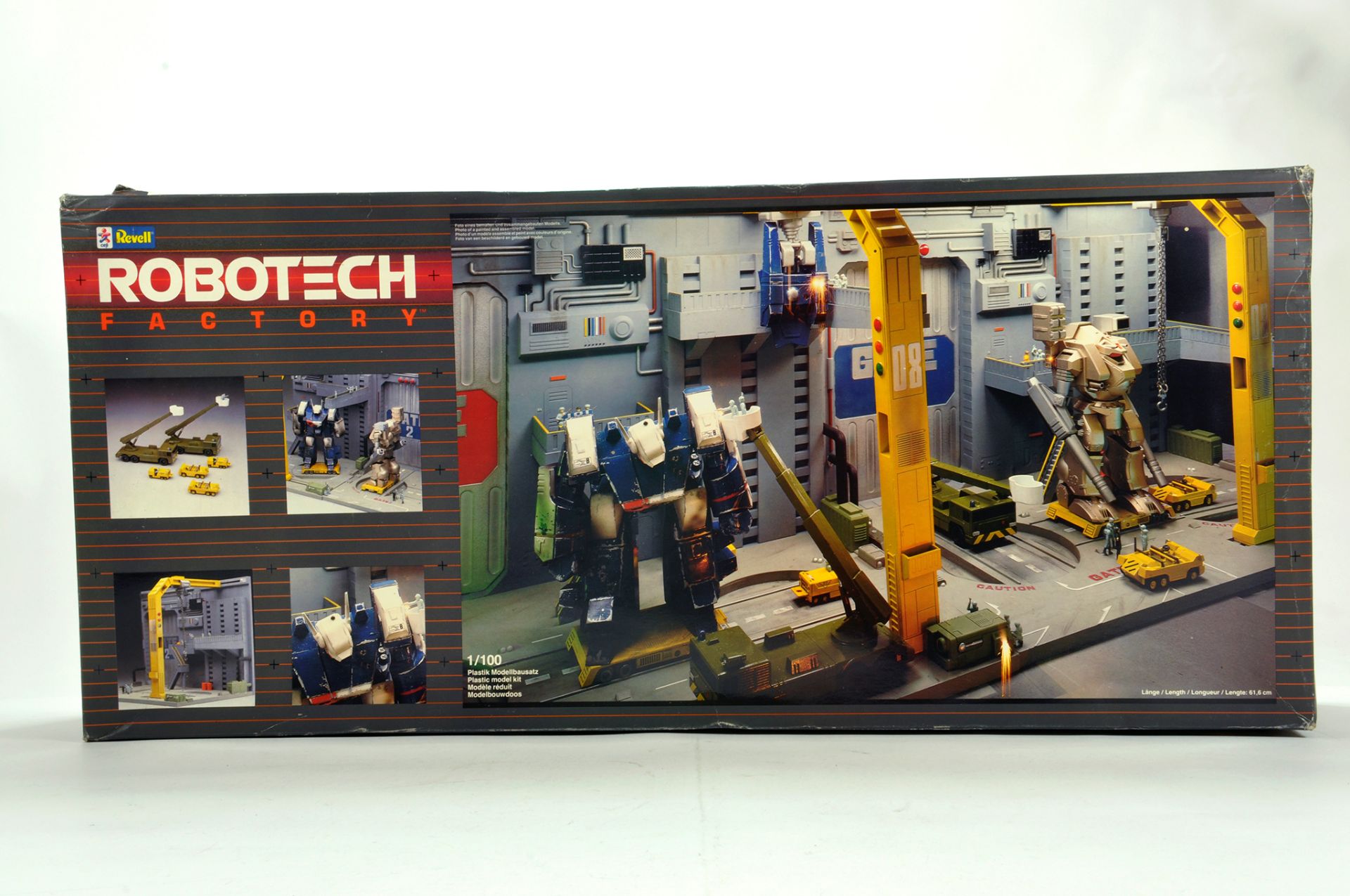 Scarce Impressive No. 1404 Plastic Model Kit in 1/100 scale of the Robotech Factory. Complete.