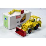 Scarce Kent Construction Models Resin 1/32 issue comprising 1961 JCB 3 Excavator Loader. Generally E