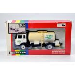 Britains 1/32 Leyland Milk Tanker. E in Box.