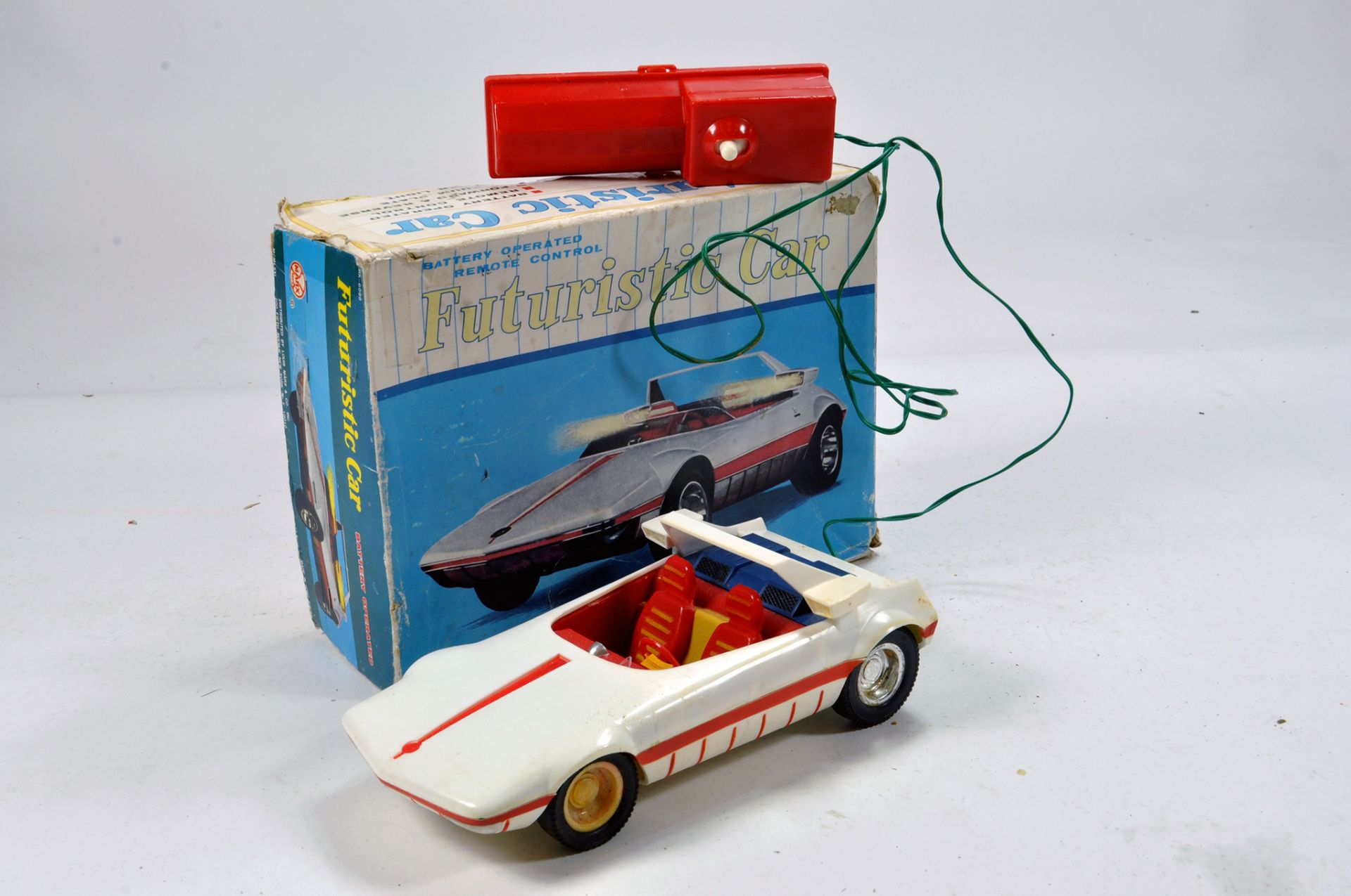 Marx Battery Operated Futuristic Car. Untested but displays well with box.