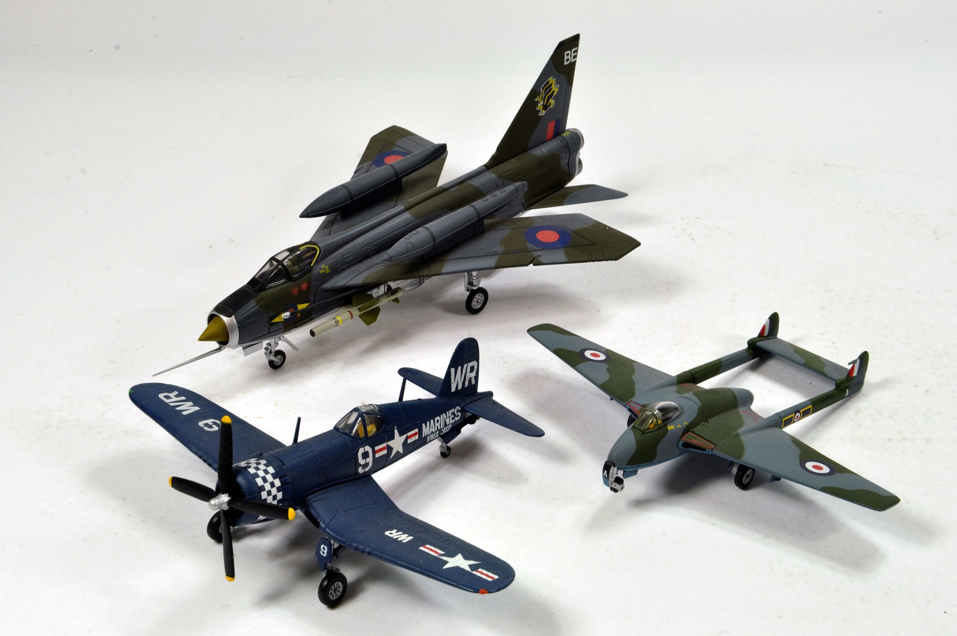 Impressive Diecast Aircraft group comprising various USAF and RAF Royal Airforce issues. 1/72 scale.