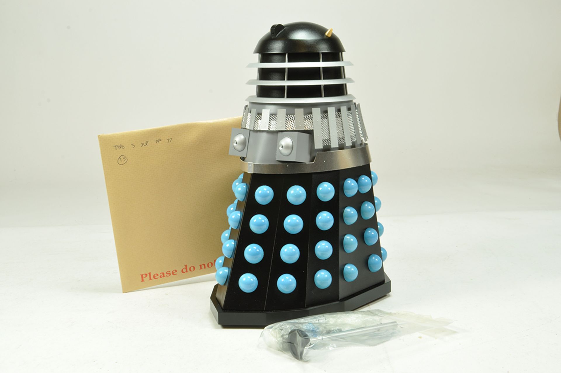 ARC Series of 1/5 scale Handbuilt Dr Who Dalek issues comprising Type 3 No. 77 Supreme Dalek.