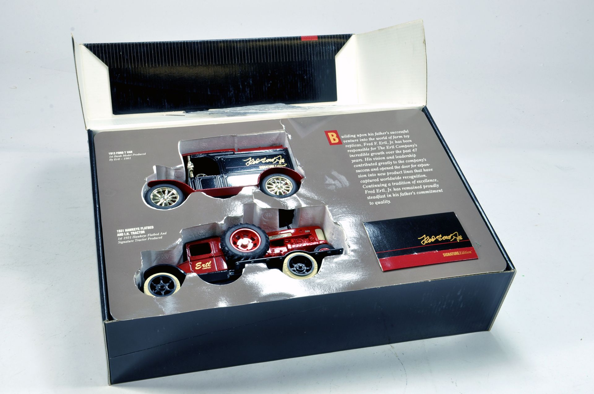 Ertl Signature Edition Presentation Set. E to NM.