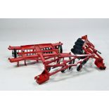 Ertl 1/32 International implement group. Generally VG.