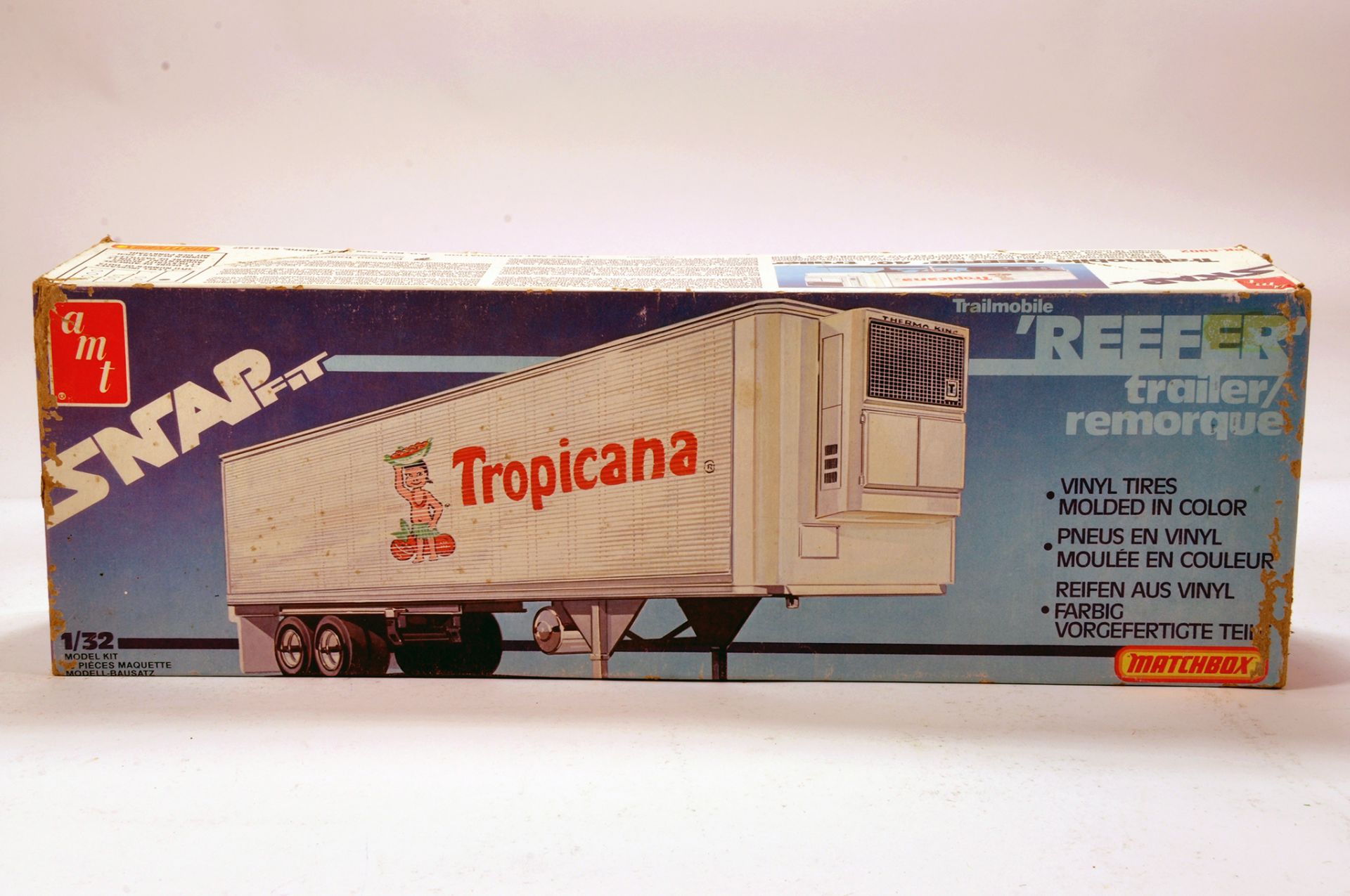 AMT Matchbox 1/32 Reefer Trailer Plastic Kit. Complete.