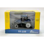 Universal Hobbies 1/32 Farm Issue comprising New Holland T7.225 Tractor. Generally E to NM.