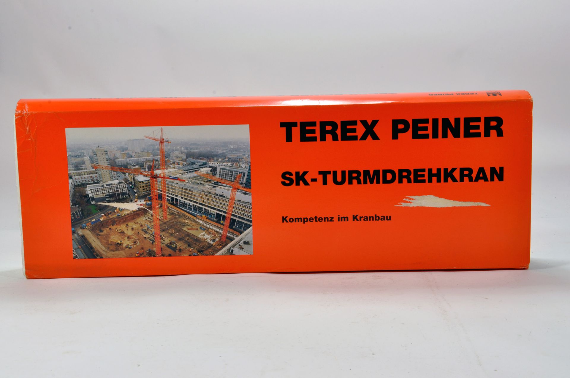 Conrad 1/87 construction issue comprising No. 2010 Terex Peiner SK Tower Crane. E to NM.