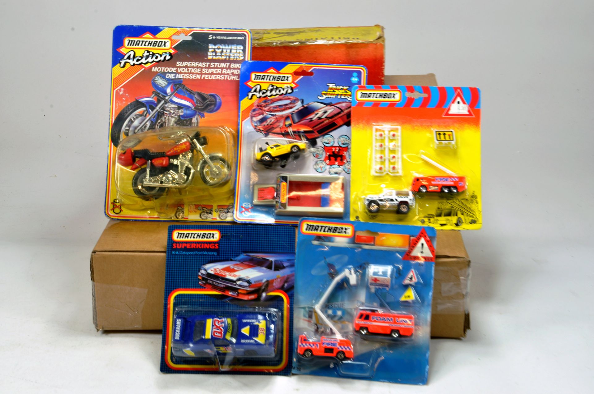 A group of As New and Carded Matchbox diecast issues including harder to find issues.
