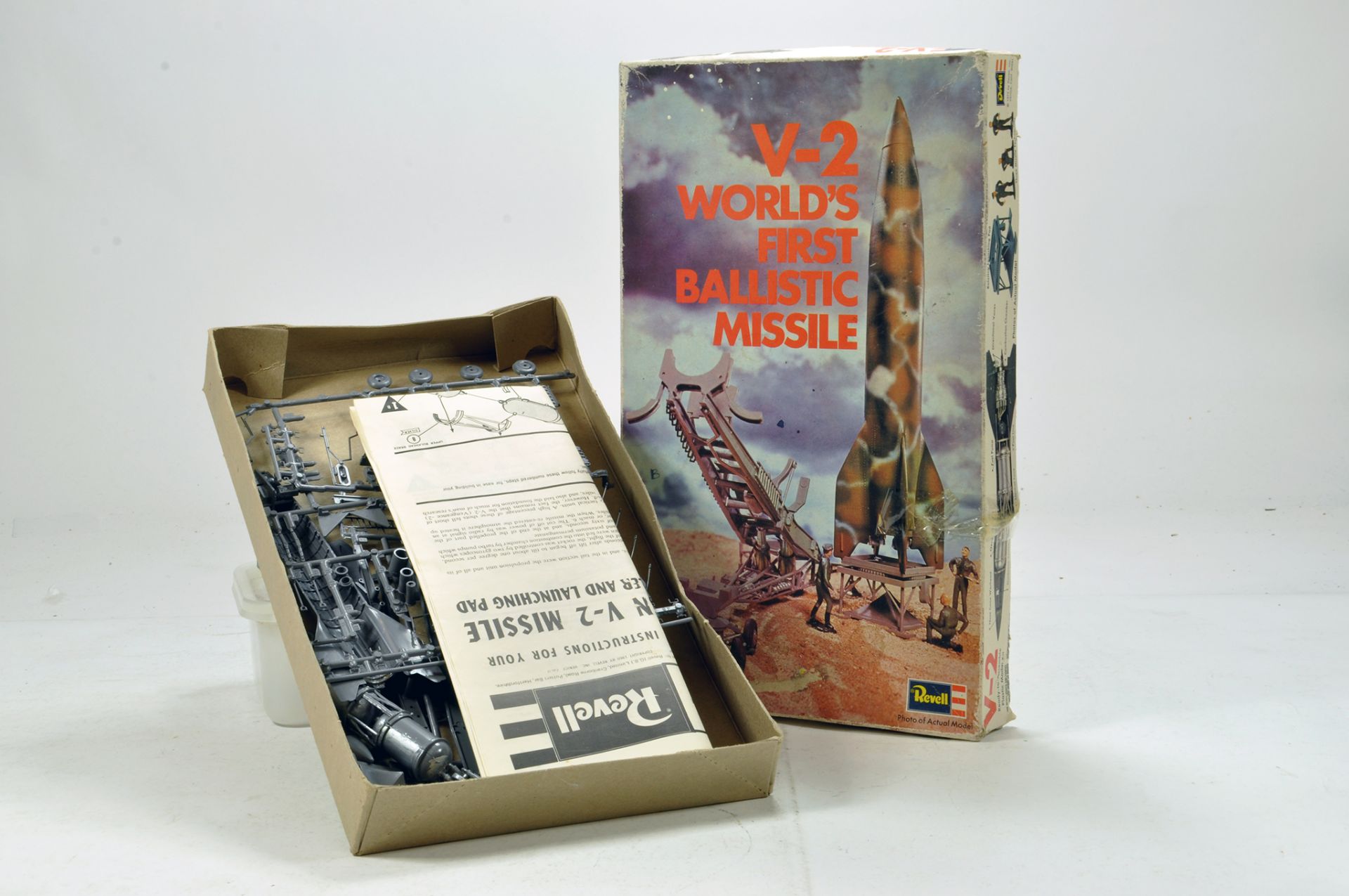 Early Issue Revell V2 Ballistic Missile Plastic Kit. Complete.