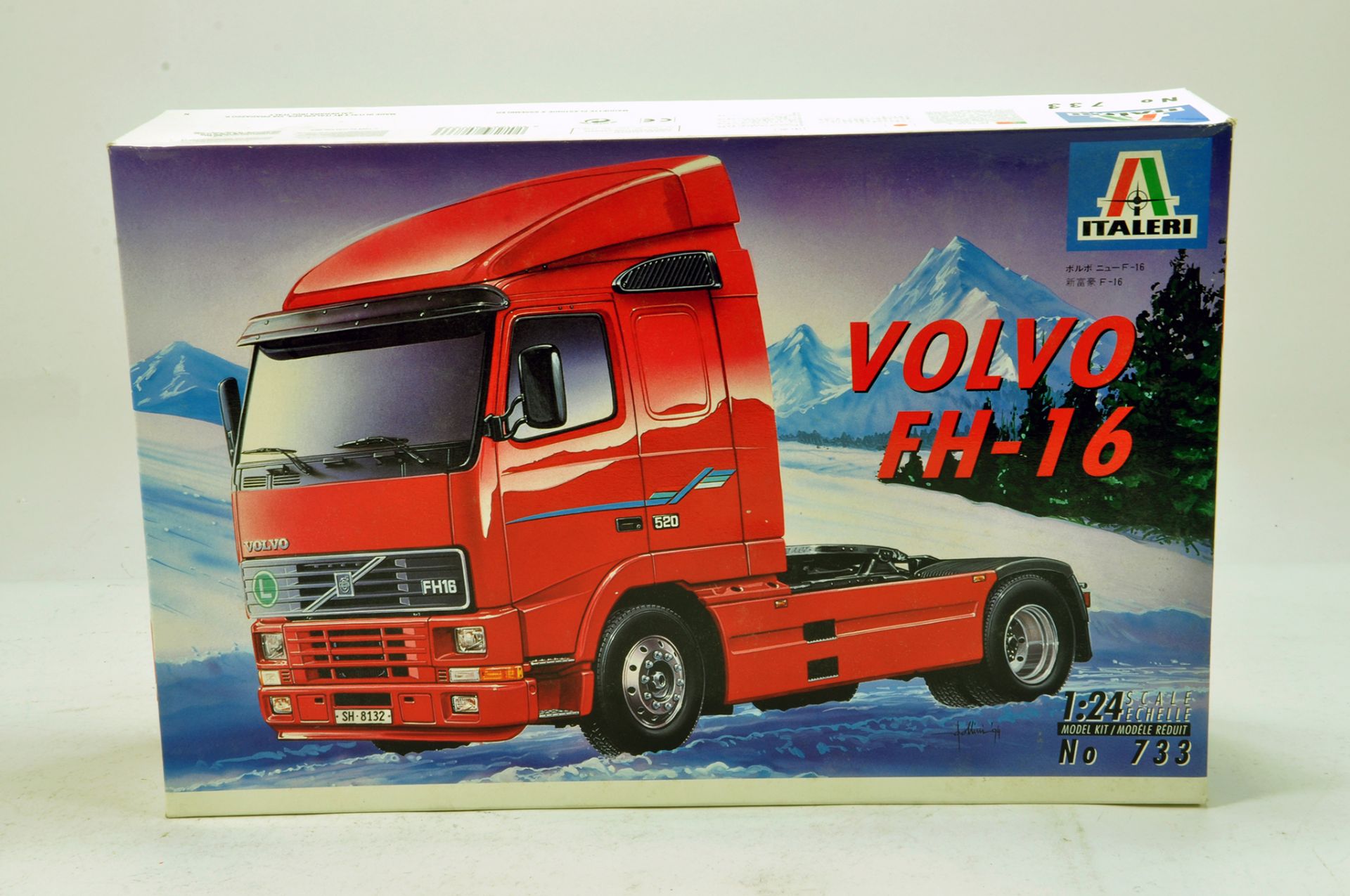 Italeri Complete kit in 1/24 of Volvo FH16 Truck.