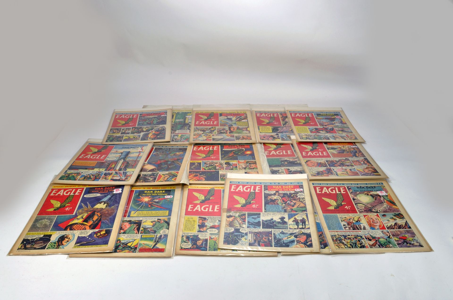 A group of vintage Dan Dare Eagle comics. Generally VG to E. (16)