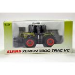 Universal Hobbies 1/32 Farm Issue comprising Claas Xerion 3300 Tractor. Generally E to NM