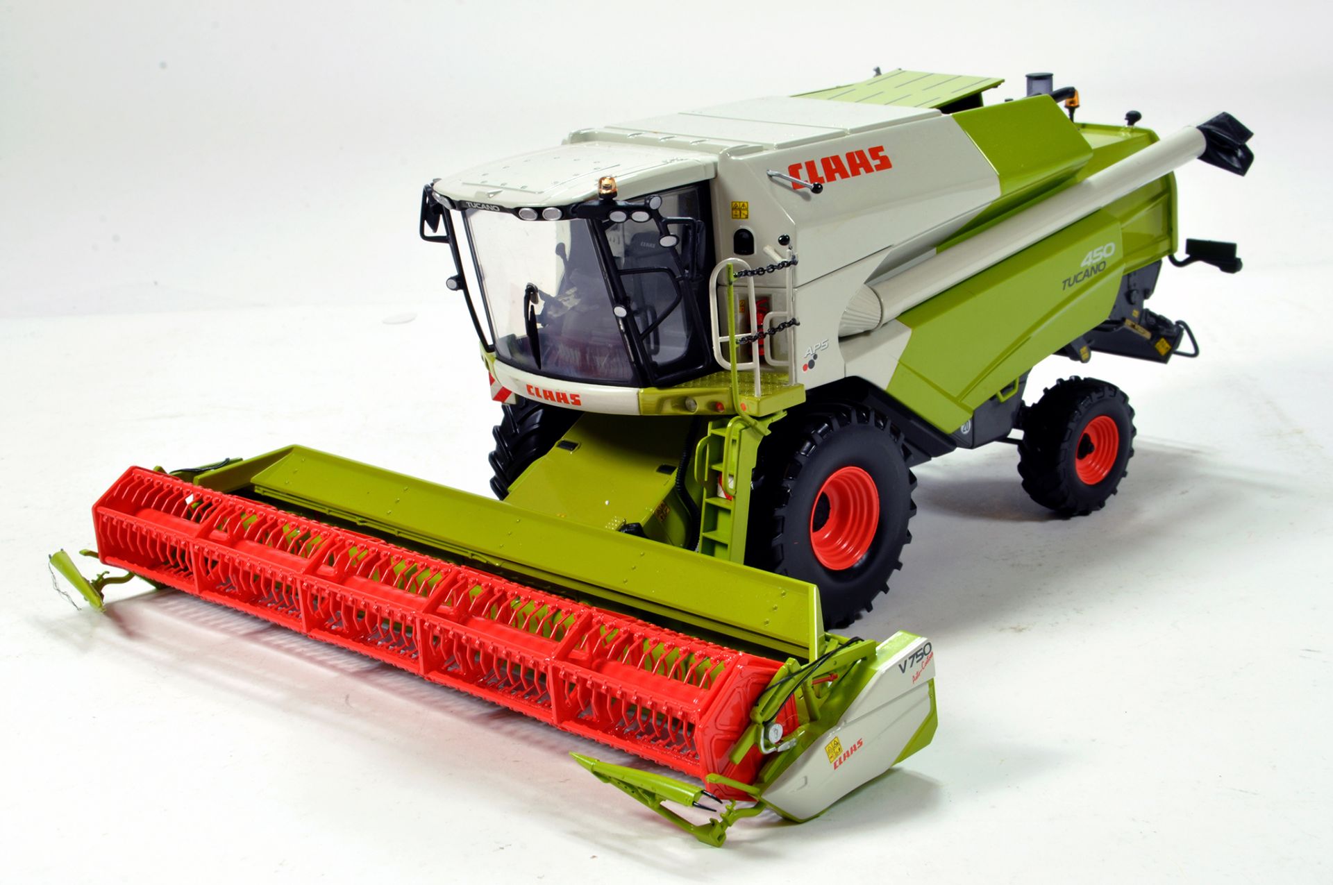 Universal Hobbies 1/32 Farm Issue comprising Claas Tucano 450 Combine. Generally E to NM.