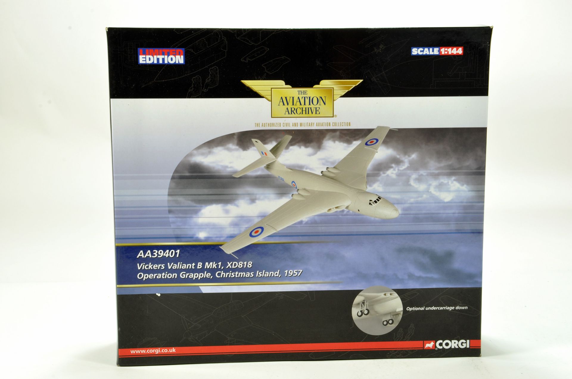 Corgi 1/144 diecast aircraft issue comprising aviation archive No. AA39401 Vickers Valiant. E to