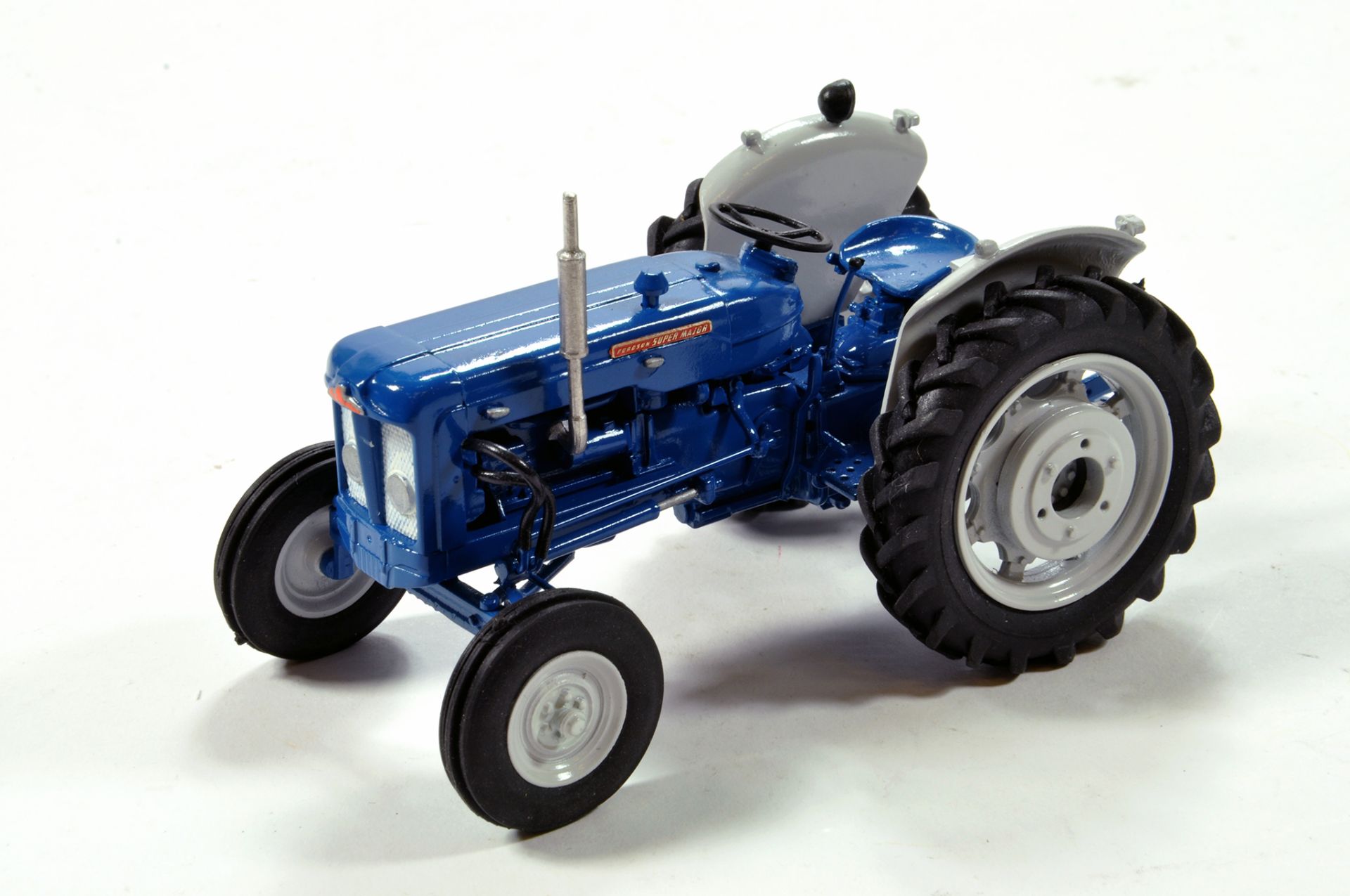 Scaledown Models 1/32 Hand Built Farm Issue comprising Fordson Super Major New Performance