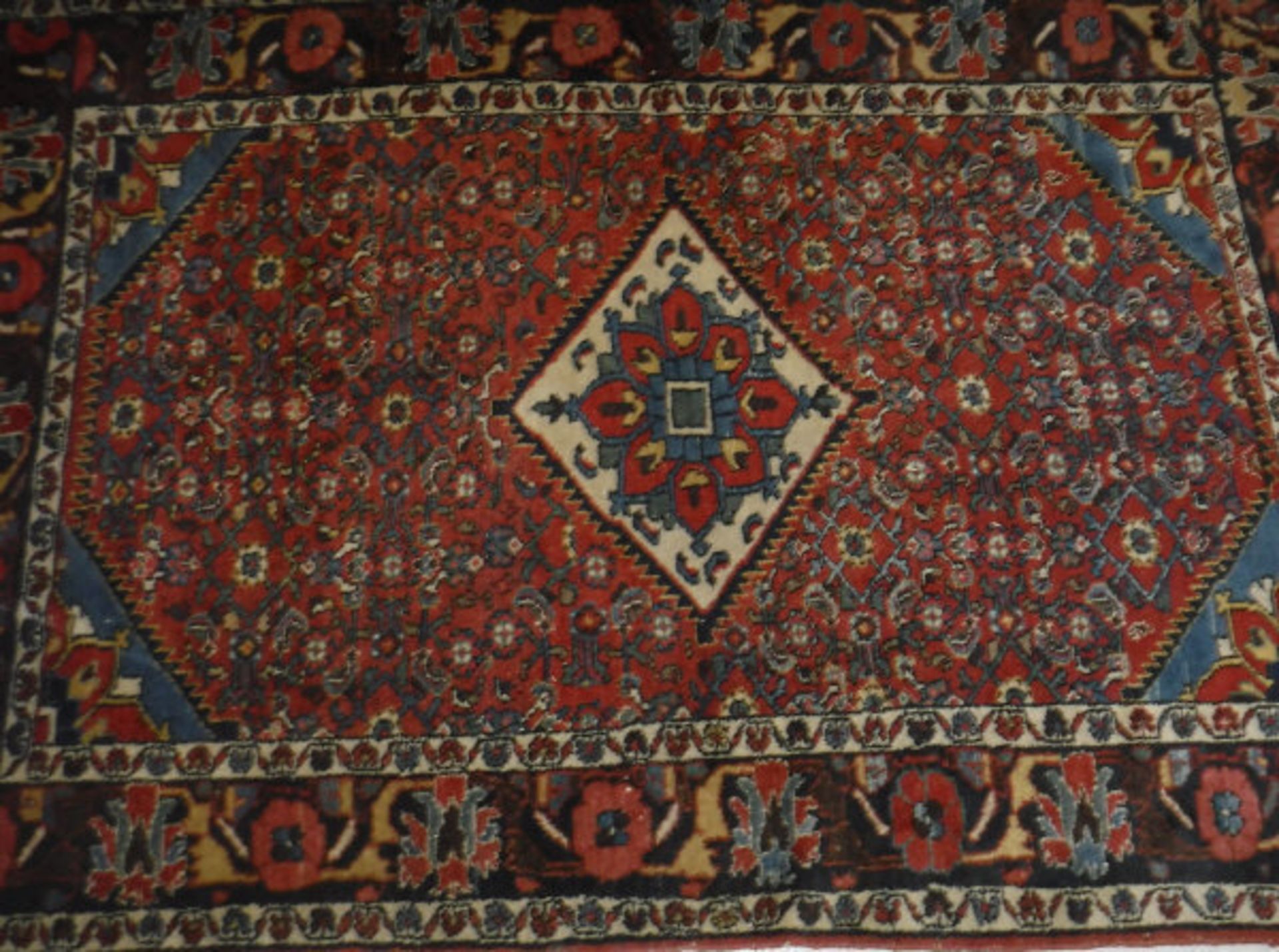 A Persian rug, - Bild 3 aus 3