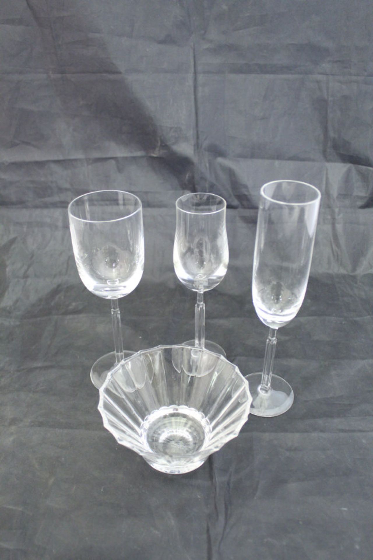 A selection of Villeroy & Boch Paloma Picasso glasses to include stemmed wine glasses,