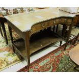 An early 19th Century mahogany wash stand / dressing table,