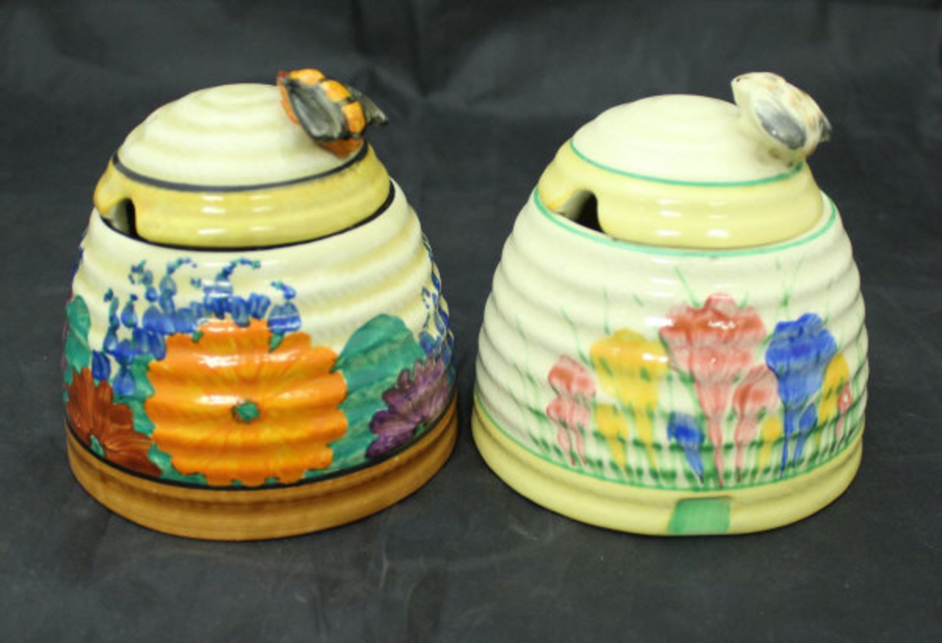 A Clarice Cliff "Bizarre" "Spring Crocus" honey pot and cover, - Image 3 of 3