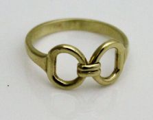 A 9ct gold Gucci style snaffle bit ring, 2.