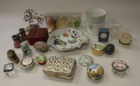 A collection of various objets de vertus including enamel boxes,