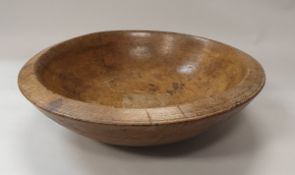 A 19th Century turned treen ware bowl