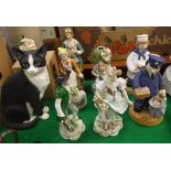 A Country Artists figure "Cat sitting", black and white (05592),