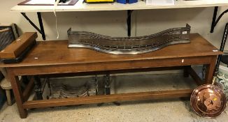 A 20th Century oak low side table/bench,