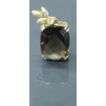 A 9 carat gold mounted smoky quartz pendant